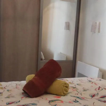 Belle T2 Neuf Et En Plein Centre